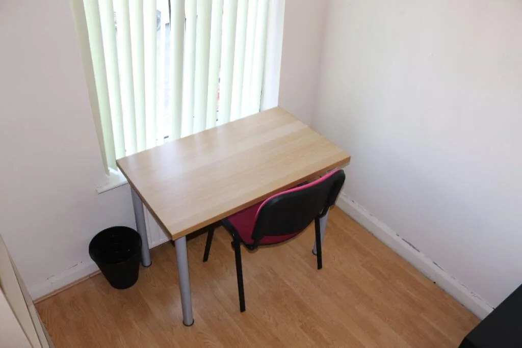 4 bedroom semi-detached house for rent