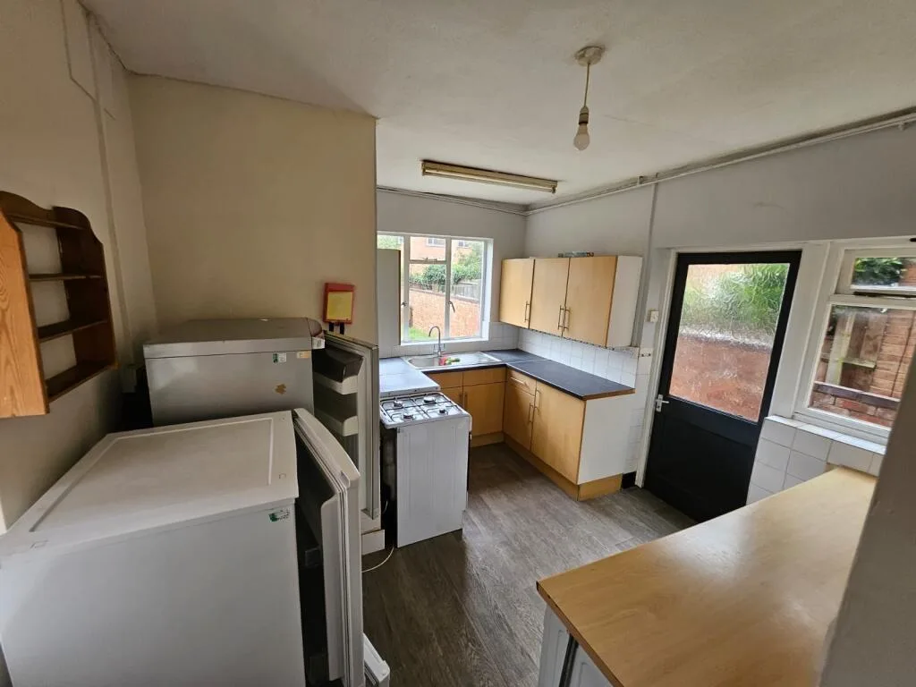 5 bedroom terraced house for rent