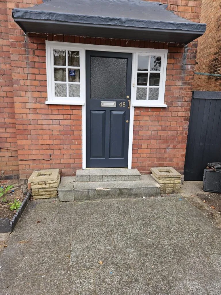 5 bedroom terraced house for rent