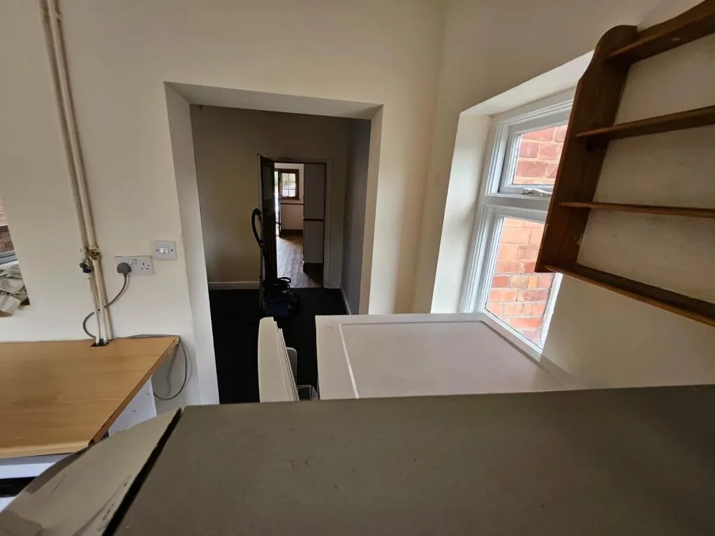 5 bedroom terraced house for rent
