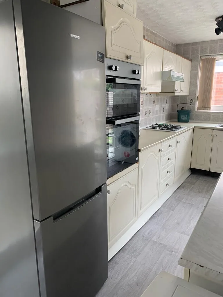 4 bedroom semi-detached house for rent