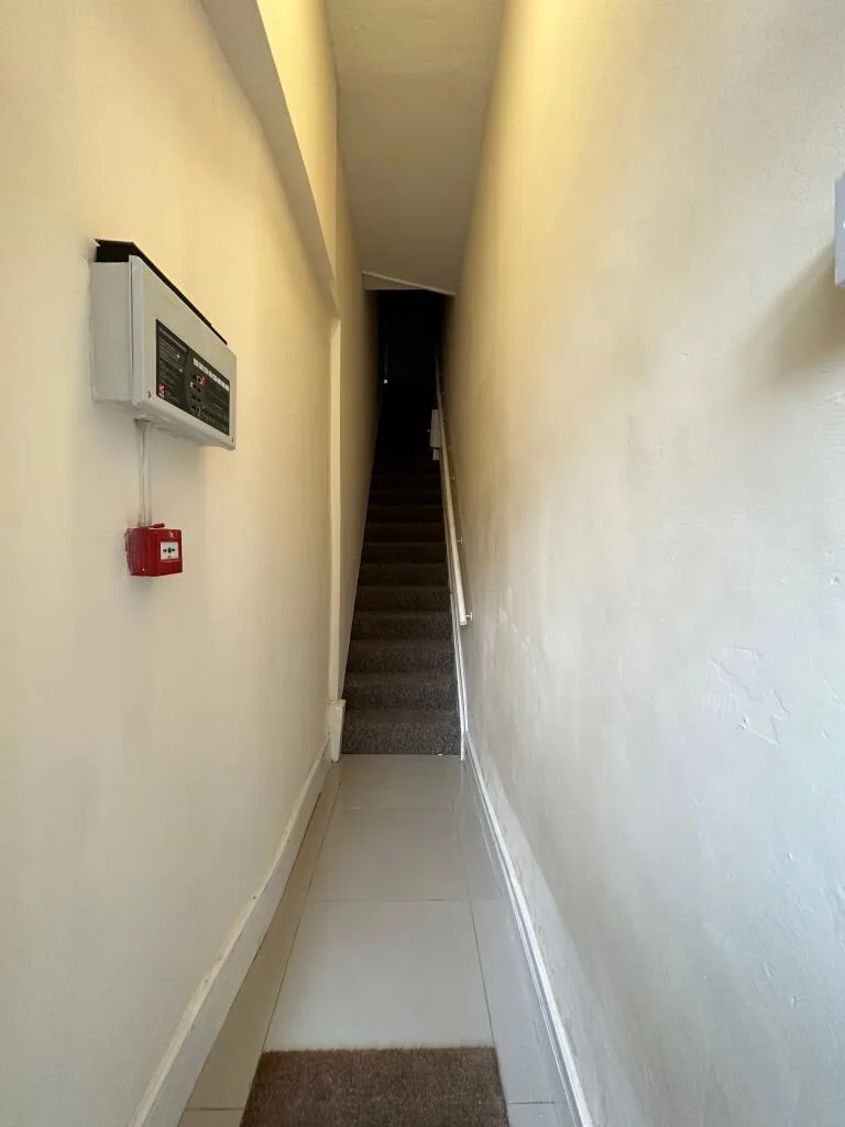 5 bedroom flat for rent