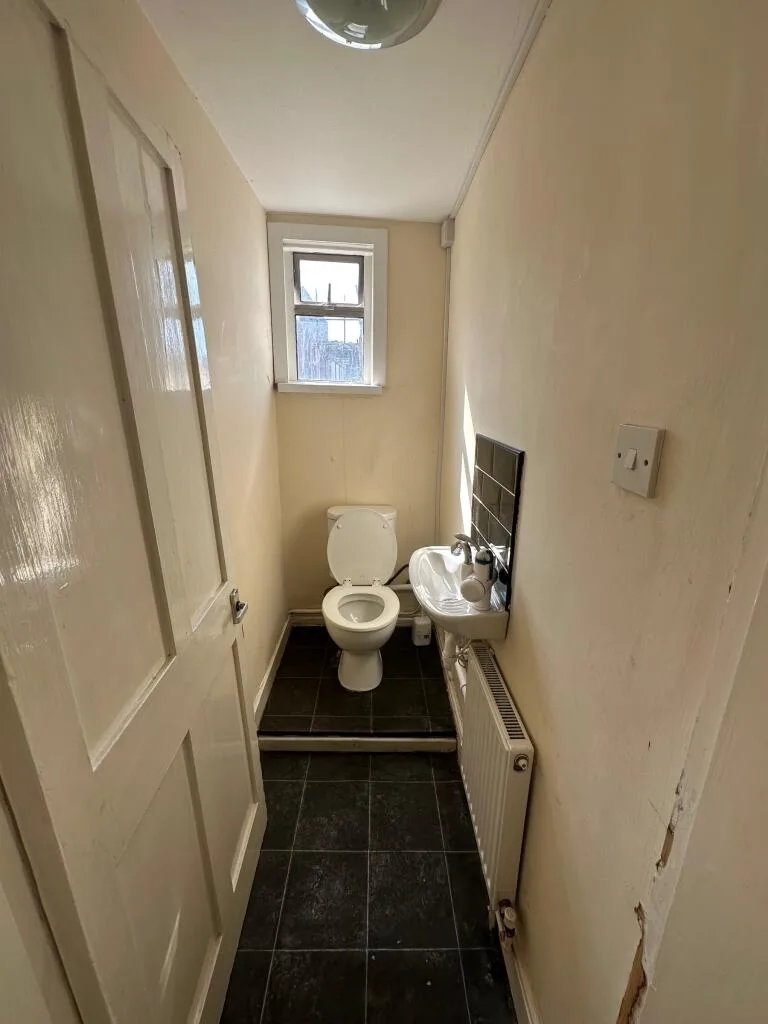 5 bedroom flat for rent