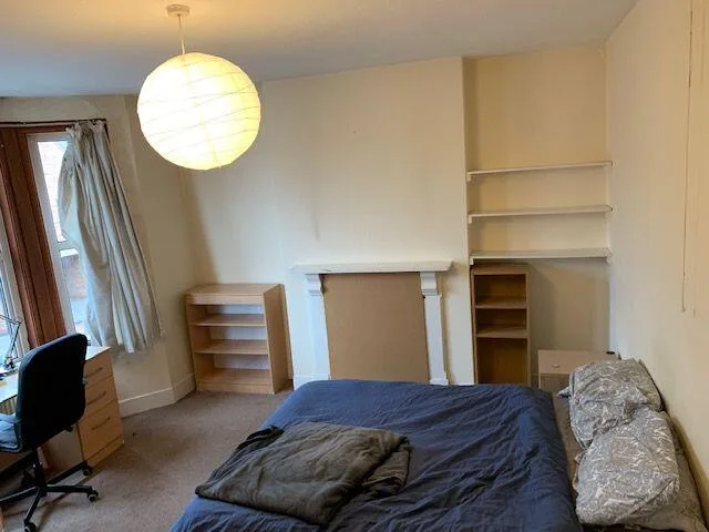 5 bedroom terraced house for rent