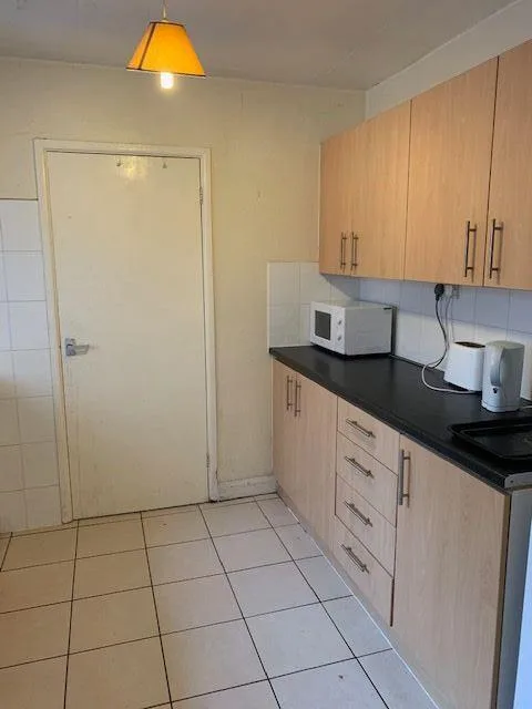 5 bedroom terraced house for rent