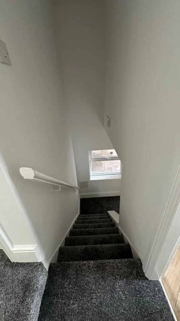 5 bedroom terraced house for rent