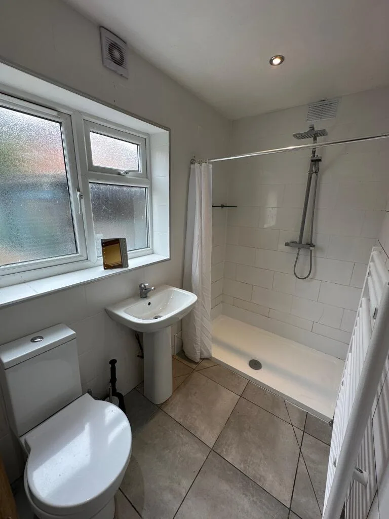 5 bedroom terraced house for rent