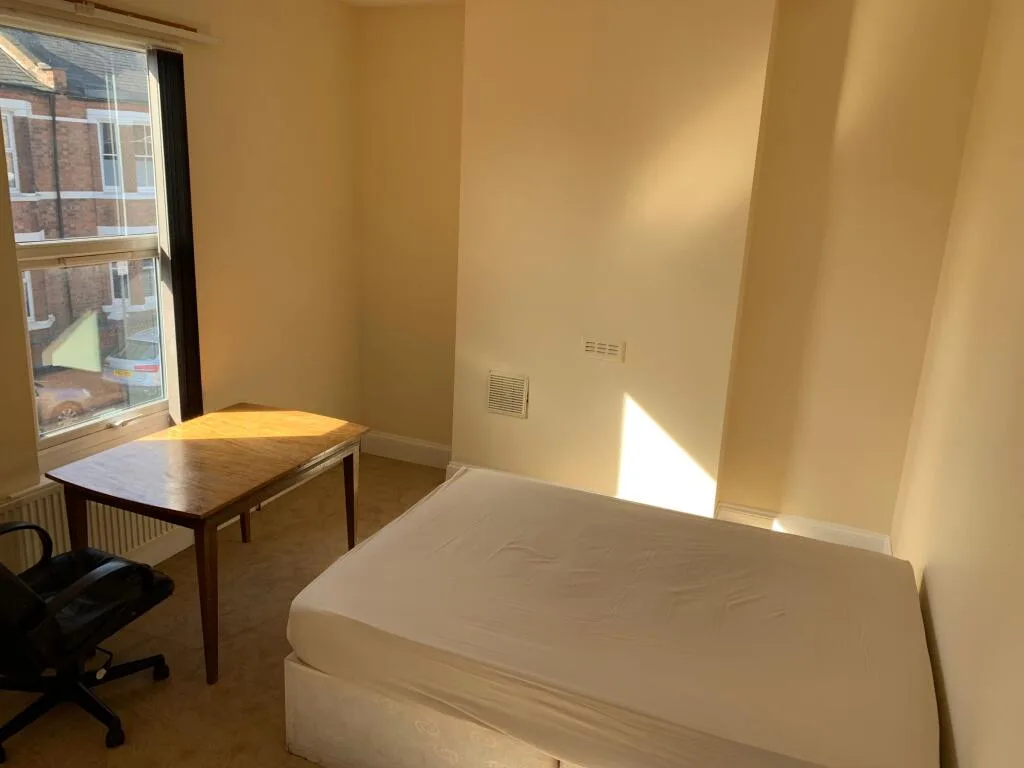 5 bedroom terraced house for rent