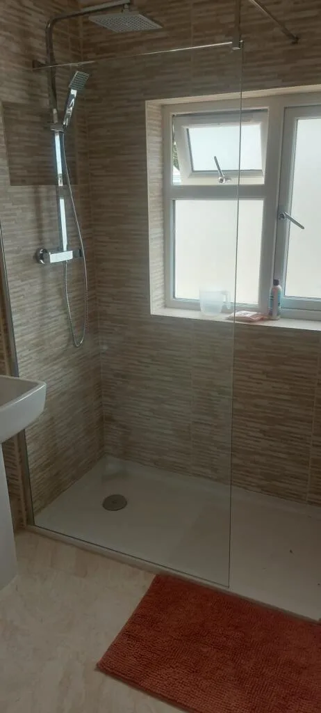 5 bedroom semi-detached house for rent