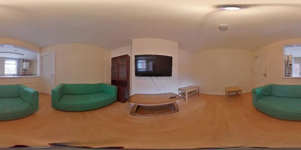 5 bedroom semi-detached house for rent