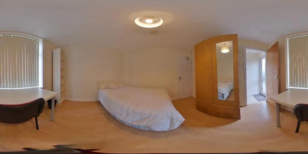 5 bedroom semi-detached house for rent