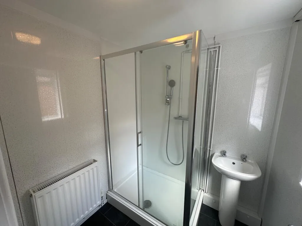 6 bedroom terraced house for rent