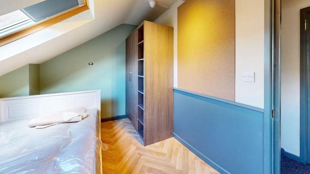 5 bedroom flat for rent