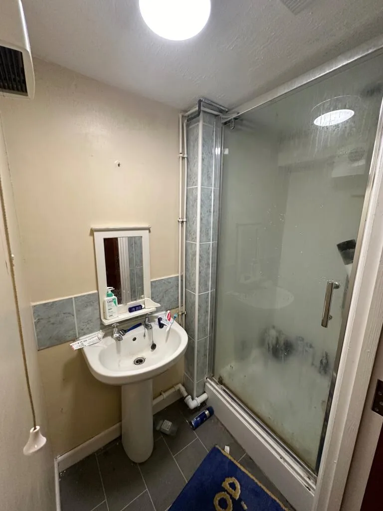 6 bedroom terraced house for rent