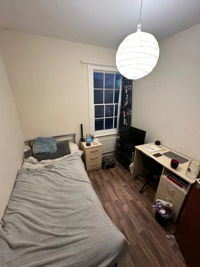6 bedroom terraced house for rent
