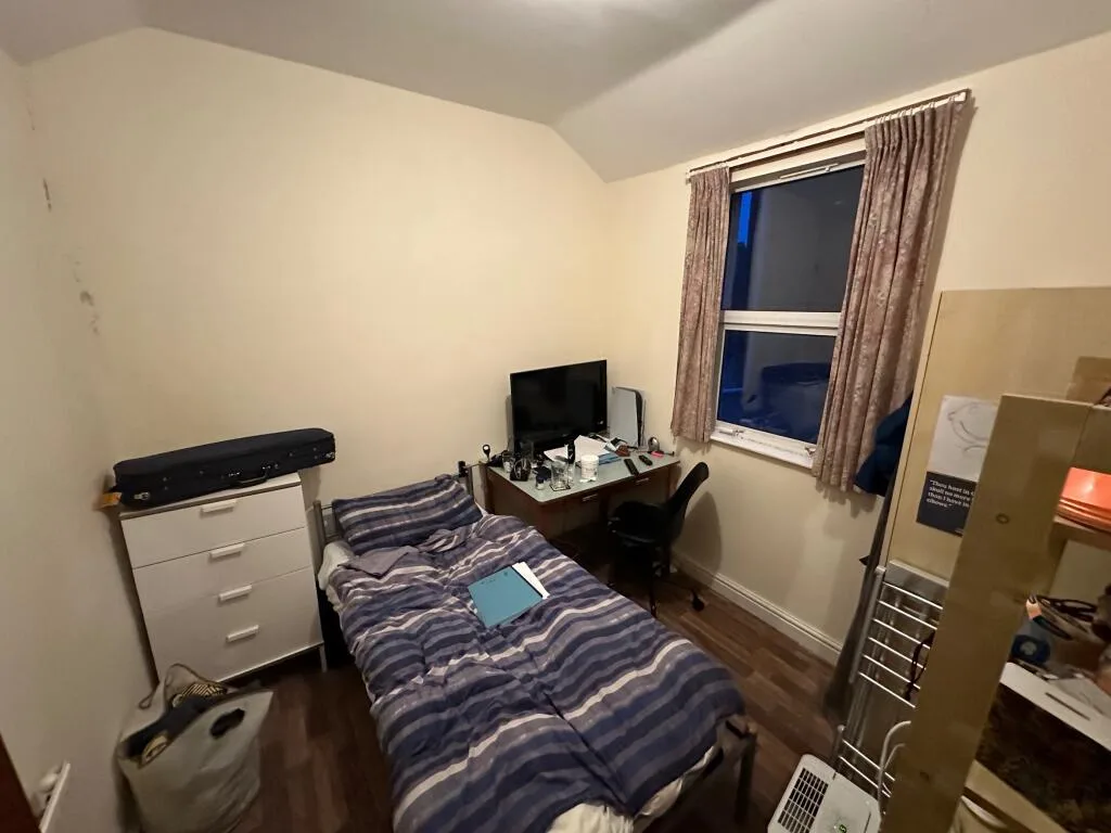 6 bedroom terraced house for rent