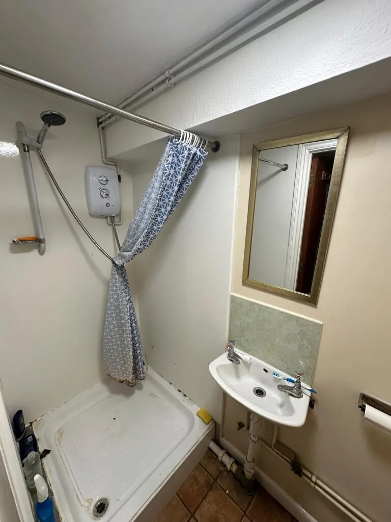 6 bedroom terraced house for rent