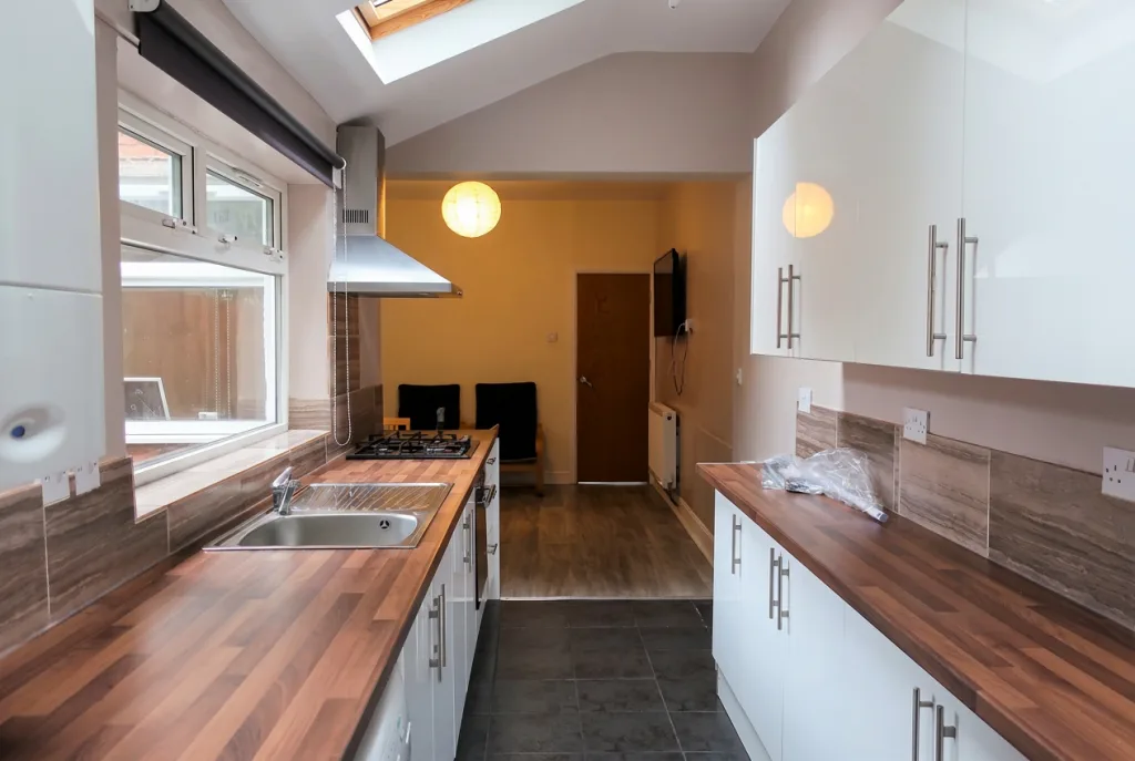 5 bedroom house for rent