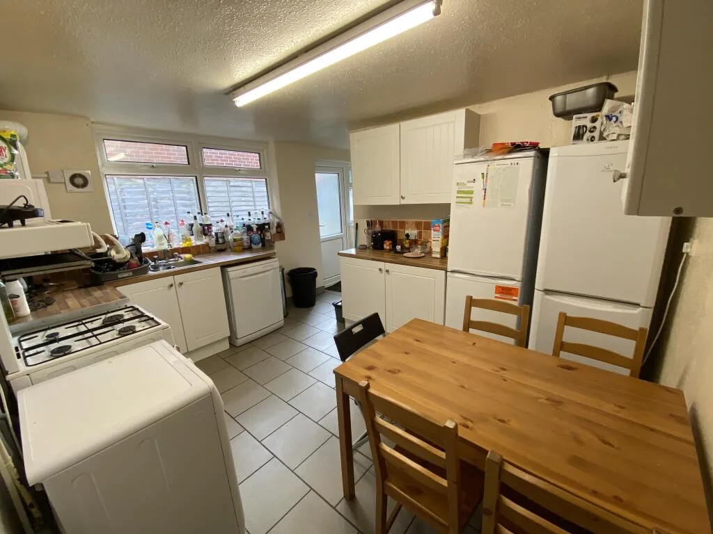 5 bedroom house for rent