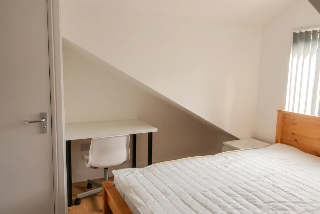 5 bedroom house for rent