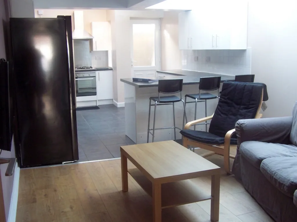 5 bedroom house for rent