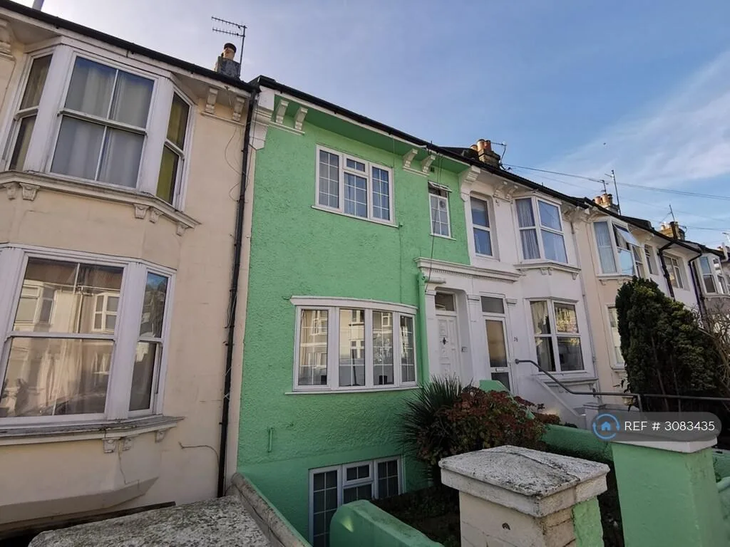 6 bedroom terraced house for rent