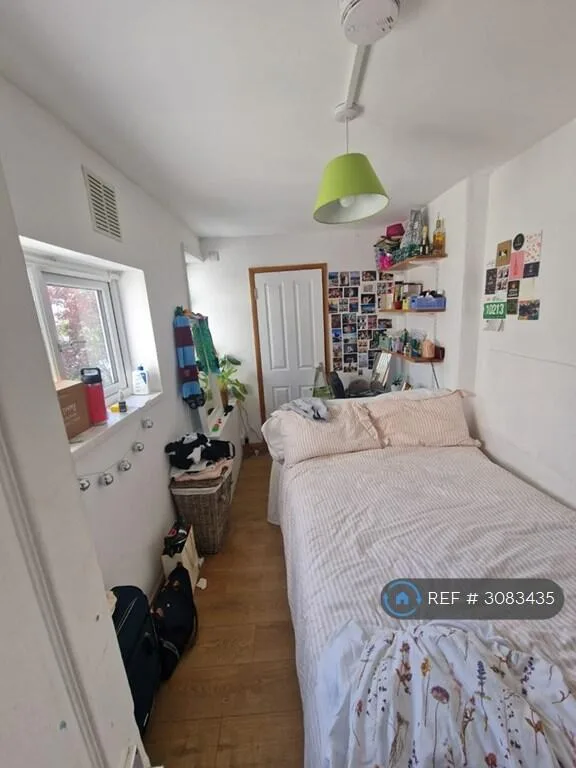 6 bedroom terraced house for rent