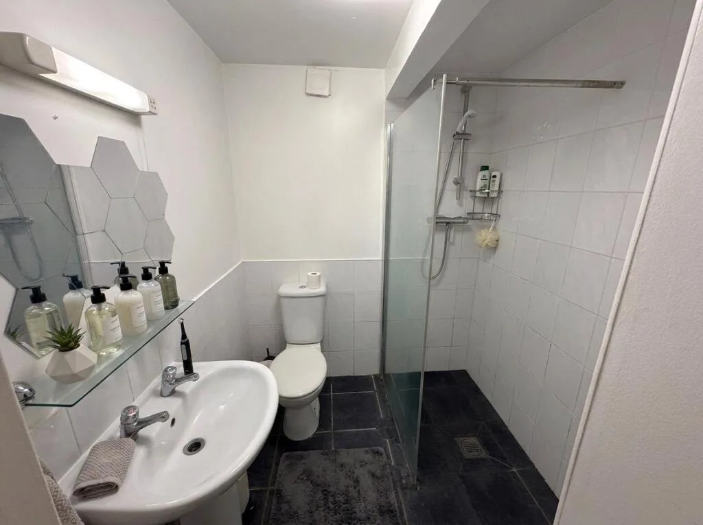 2 bedroom apartment for rent