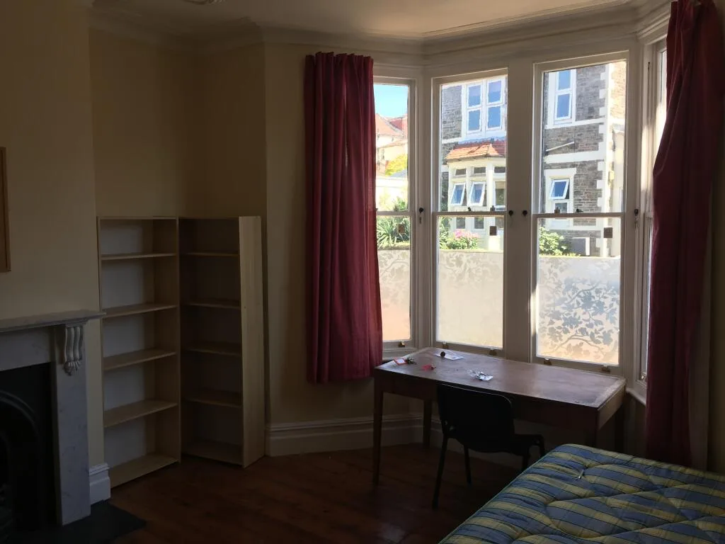 6 bedroom house for rent