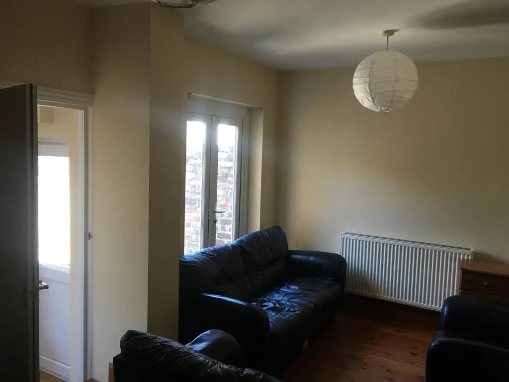 6 bedroom house for rent