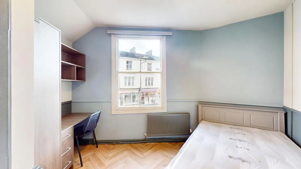 9 bedroom flat for rent