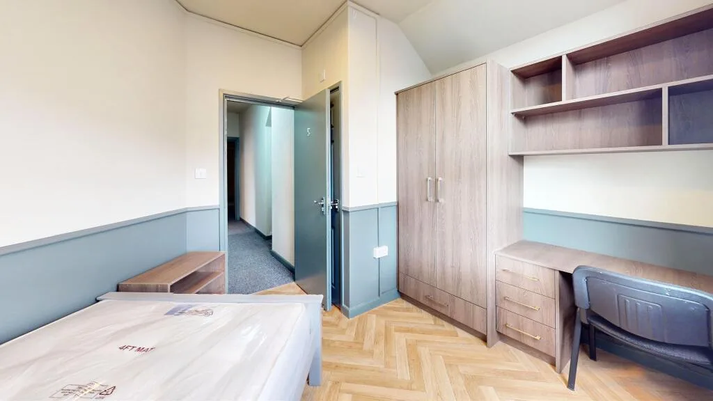 9 bedroom flat for rent