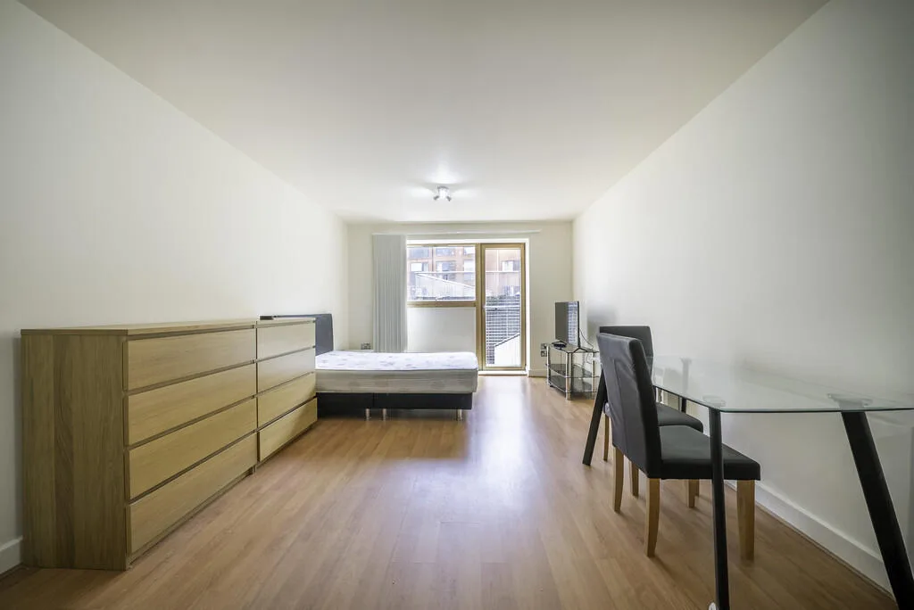 Studio flat for rent
