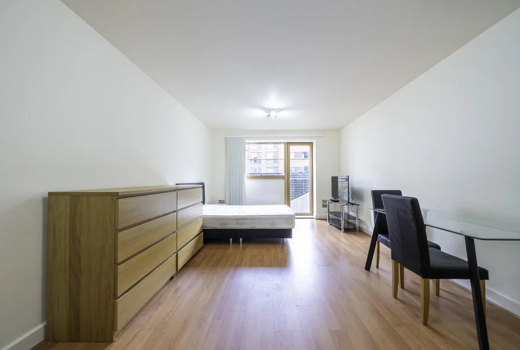 Studio flat for rent