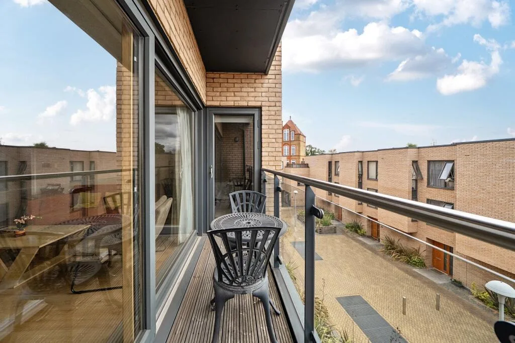 3 bedroom flat for rent