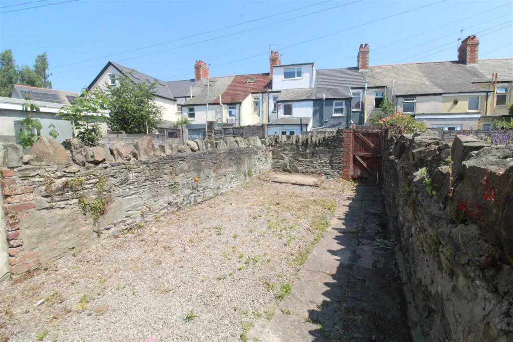 5 bedroom house for rent