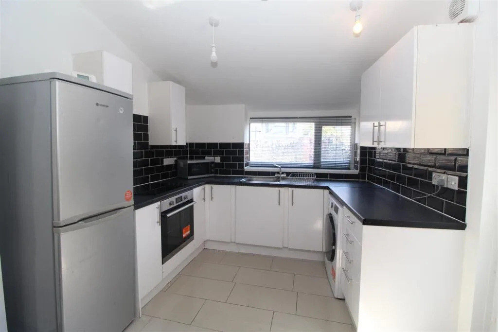 5 bedroom house for rent
