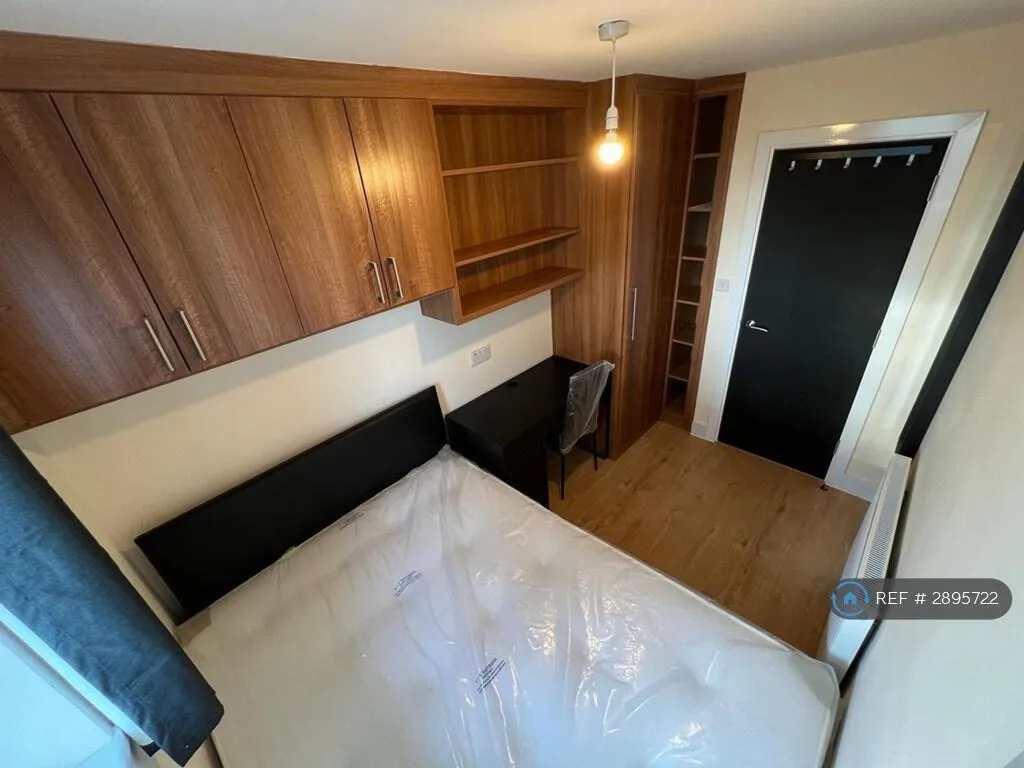 4 bedroom maisonette for rent