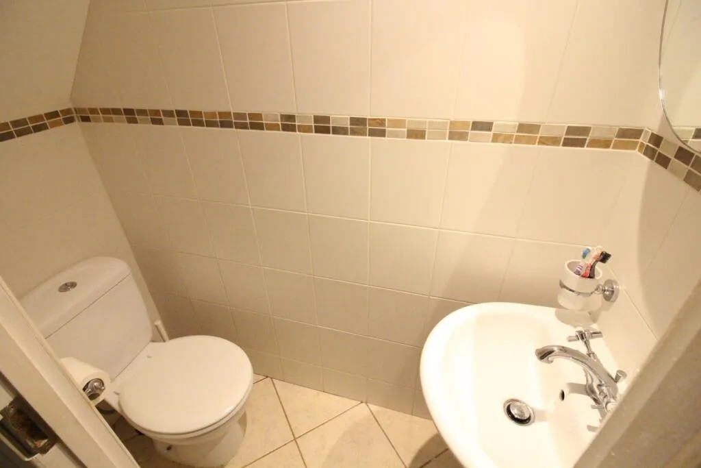 5 bedroom terraced house for rent
