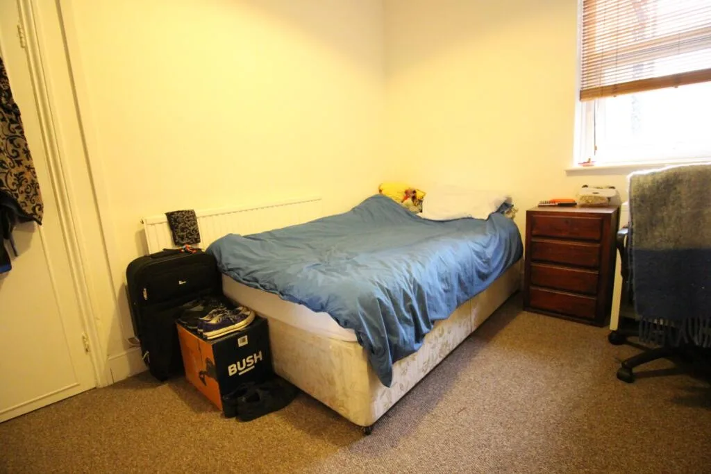 5 bedroom terraced house for rent