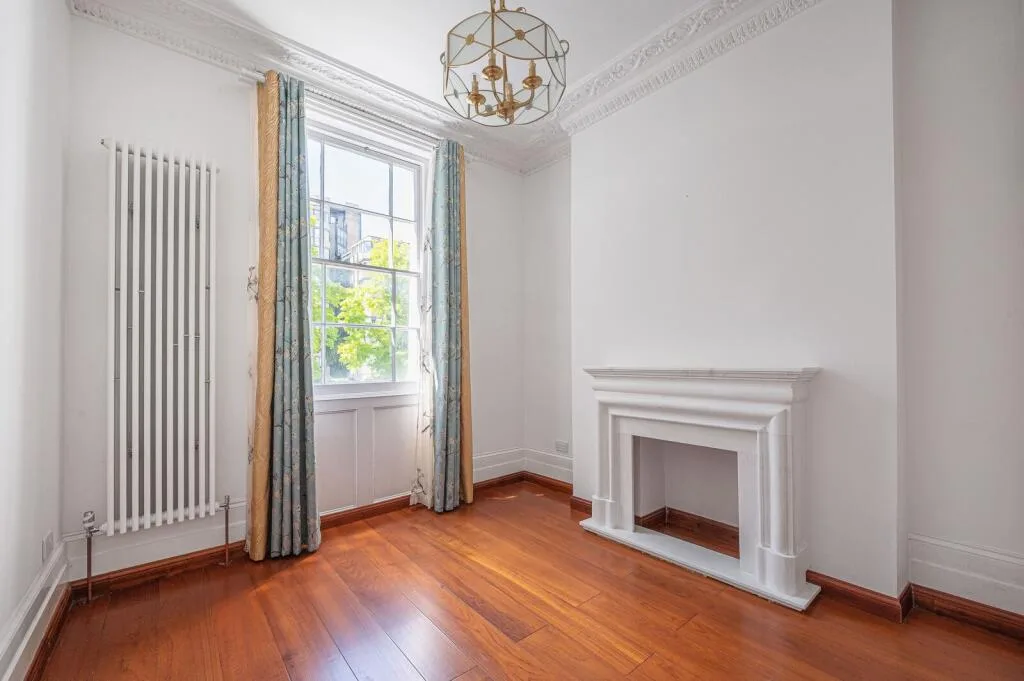 5 bedroom terraced house for rent