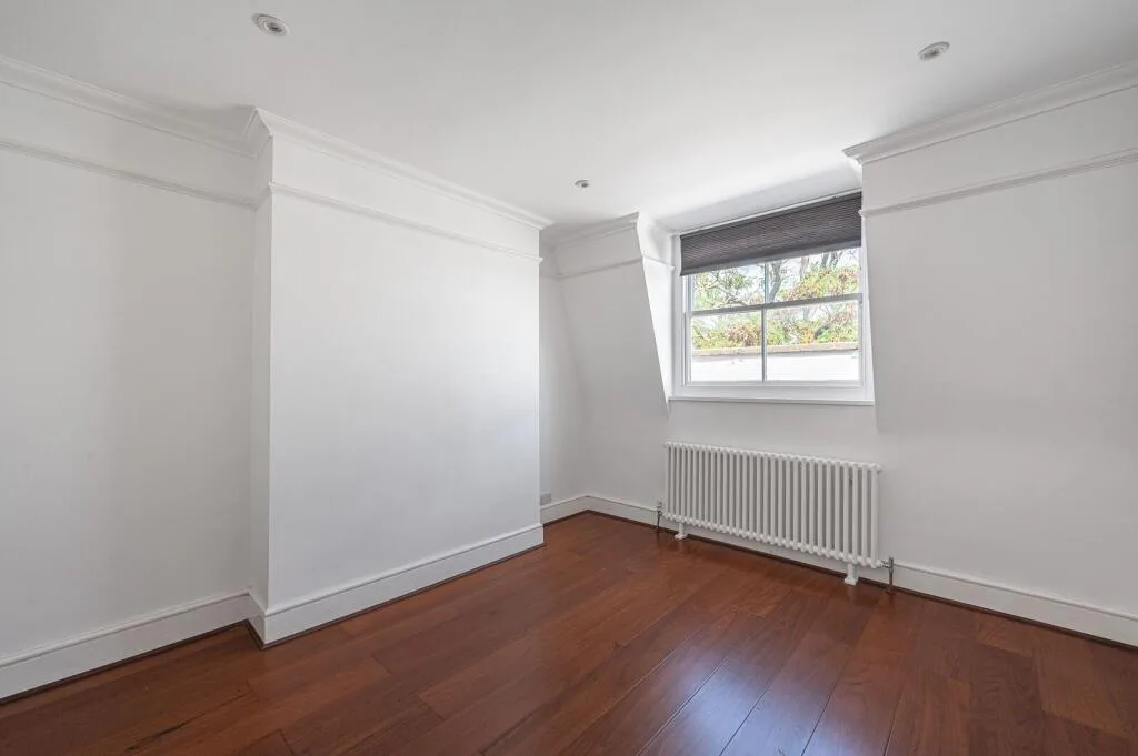 5 bedroom terraced house for rent
