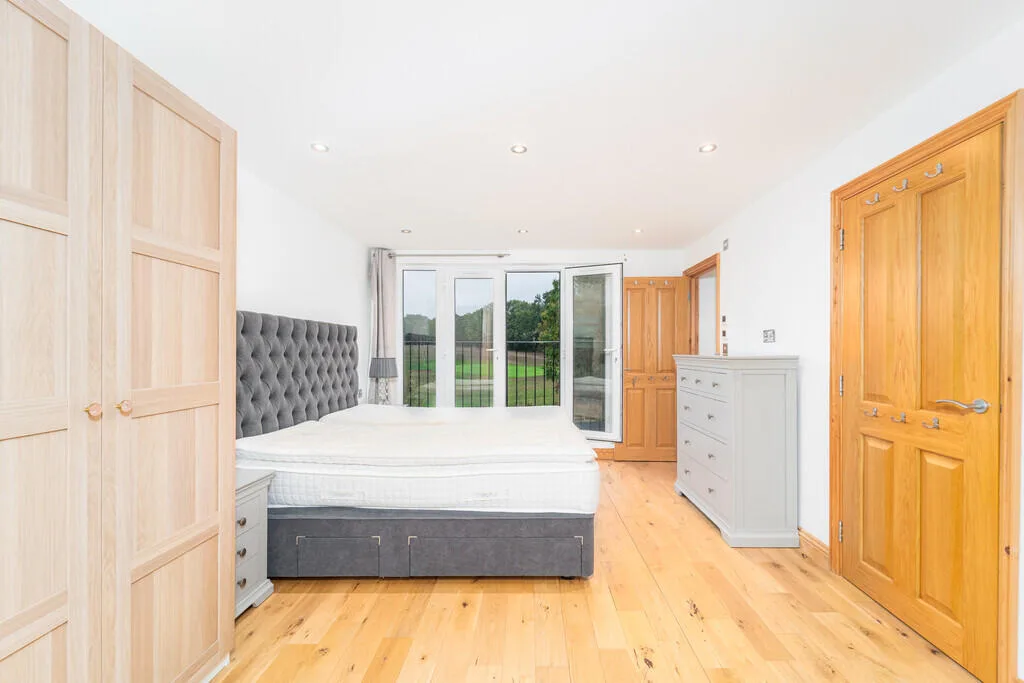 4 bedroom semi-detached house for rent