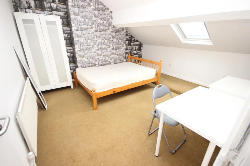 6 bedroom terraced house for rent