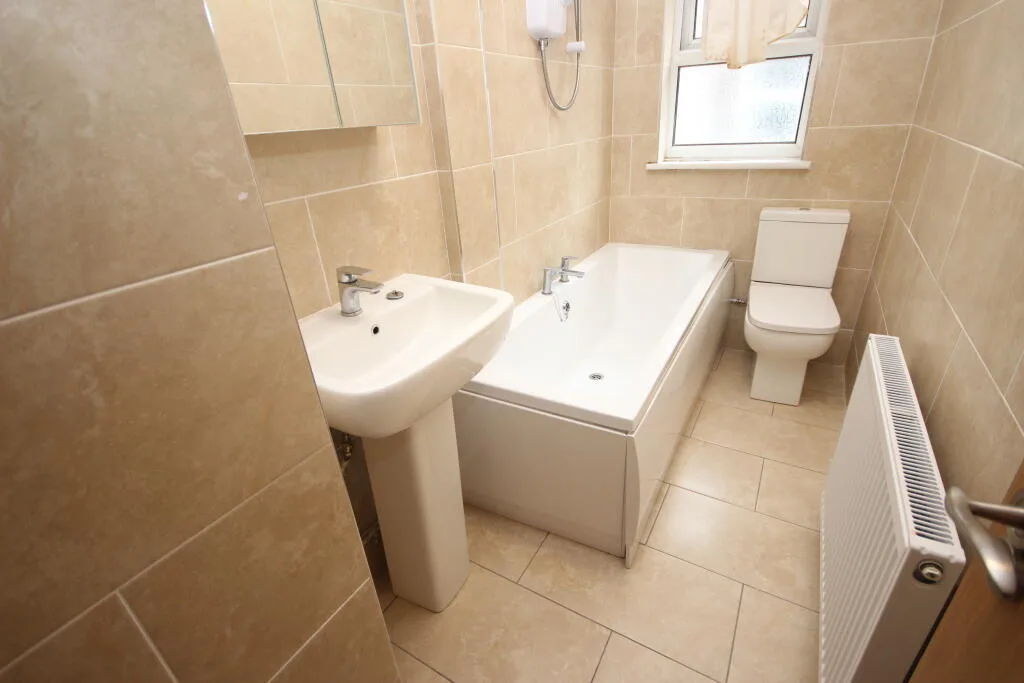 6 bedroom terraced house for rent