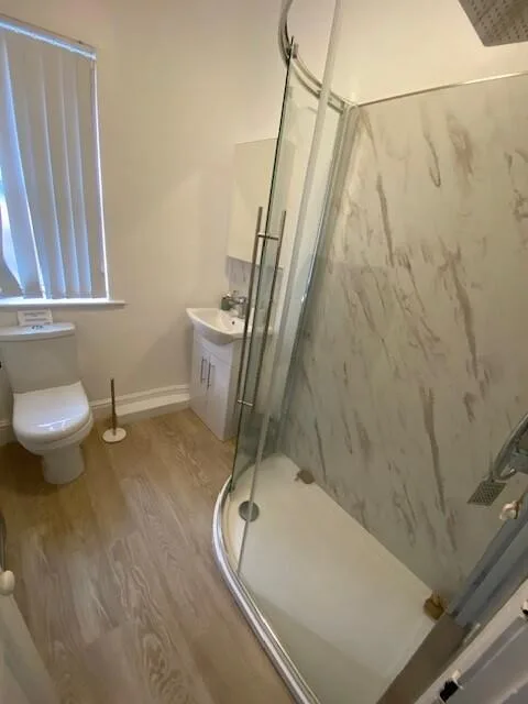6 bedroom terraced house for rent
