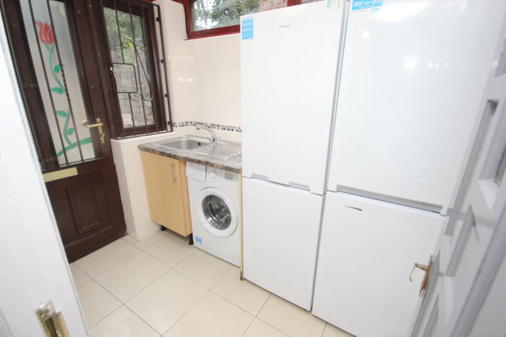 6 bedroom terraced house for rent
