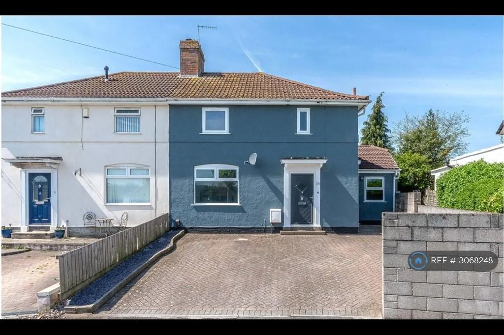 3 bedroom semi-detached house for rent