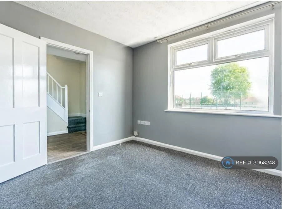 3 bedroom semi-detached house for rent
