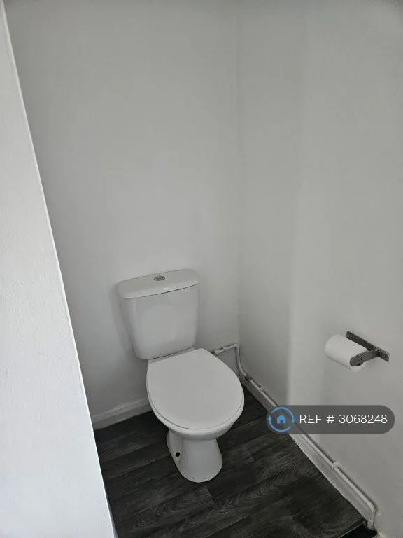 3 bedroom semi-detached house for rent